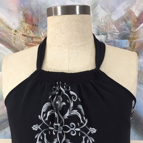 🌹Charlotte Russe Silky Bubble Hem Halter Top - Picture 7 of 11